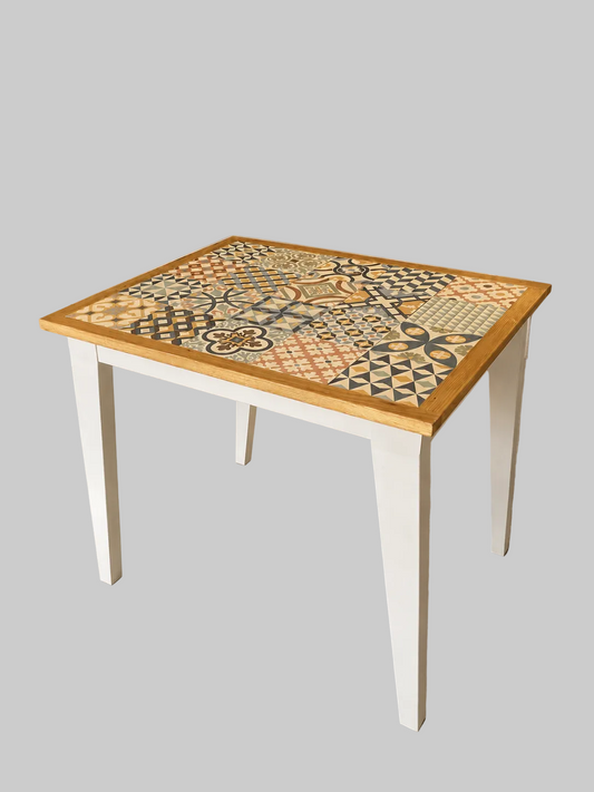 Mesa artesanal de mosaico de azujejo  y roble rojo