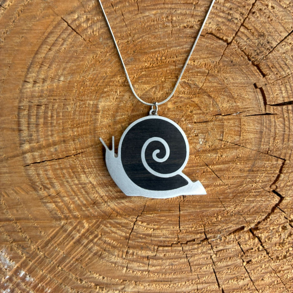 Colgante caracol en madera ébano | maranto | palo rojo. Envío gratuito